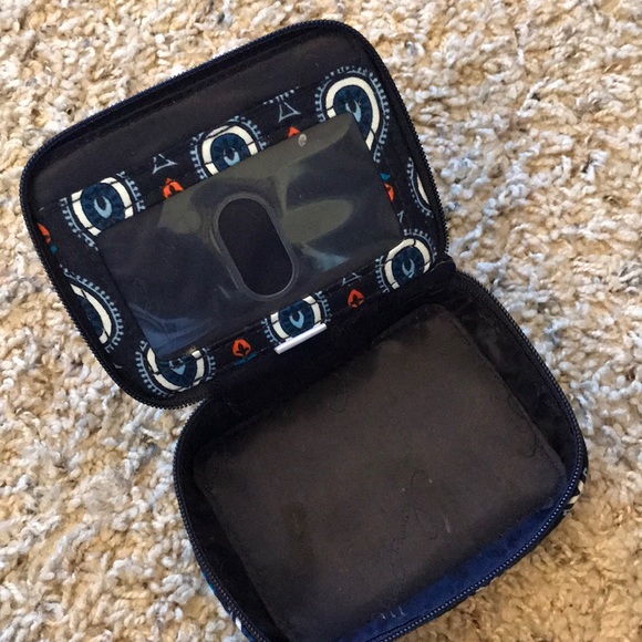 Vera Bradley - Towel, Sandals, Lanyard, Wallet + - Picture 6 of 8